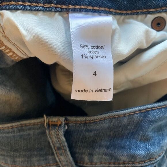 🎄3 for $30🎄Maurice’s Jean Shorts - Picture 2 of 3